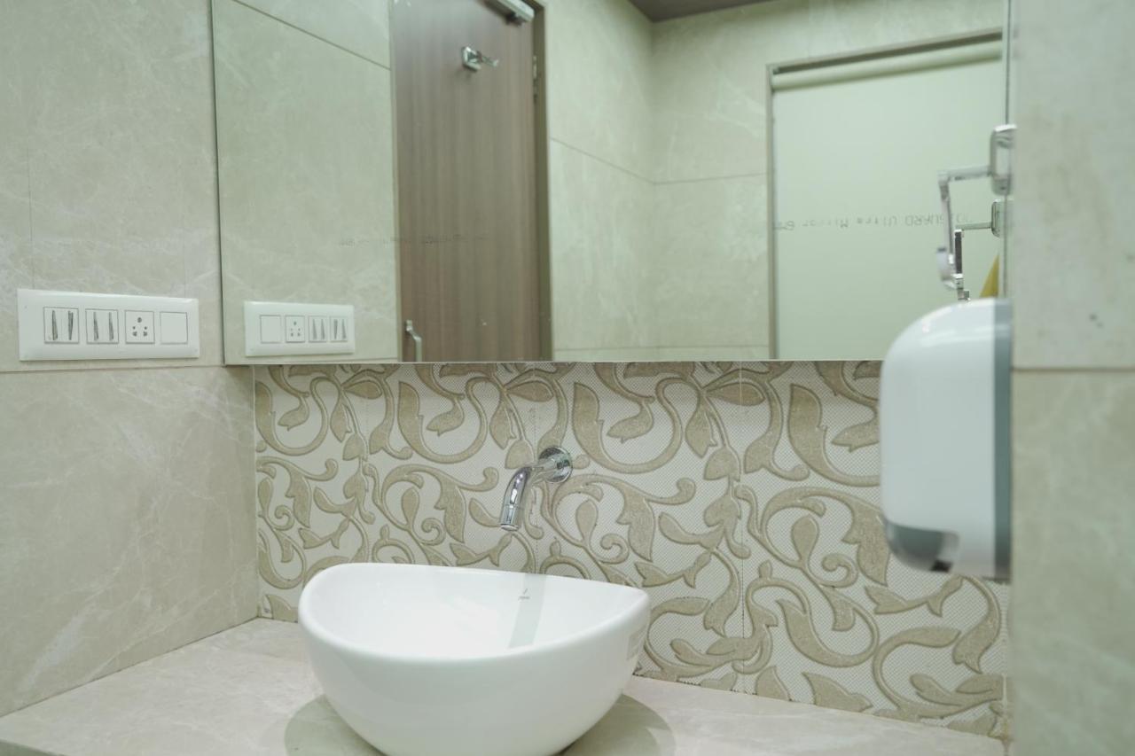 Hotel Mathoshree Тхане Экстерьер фото