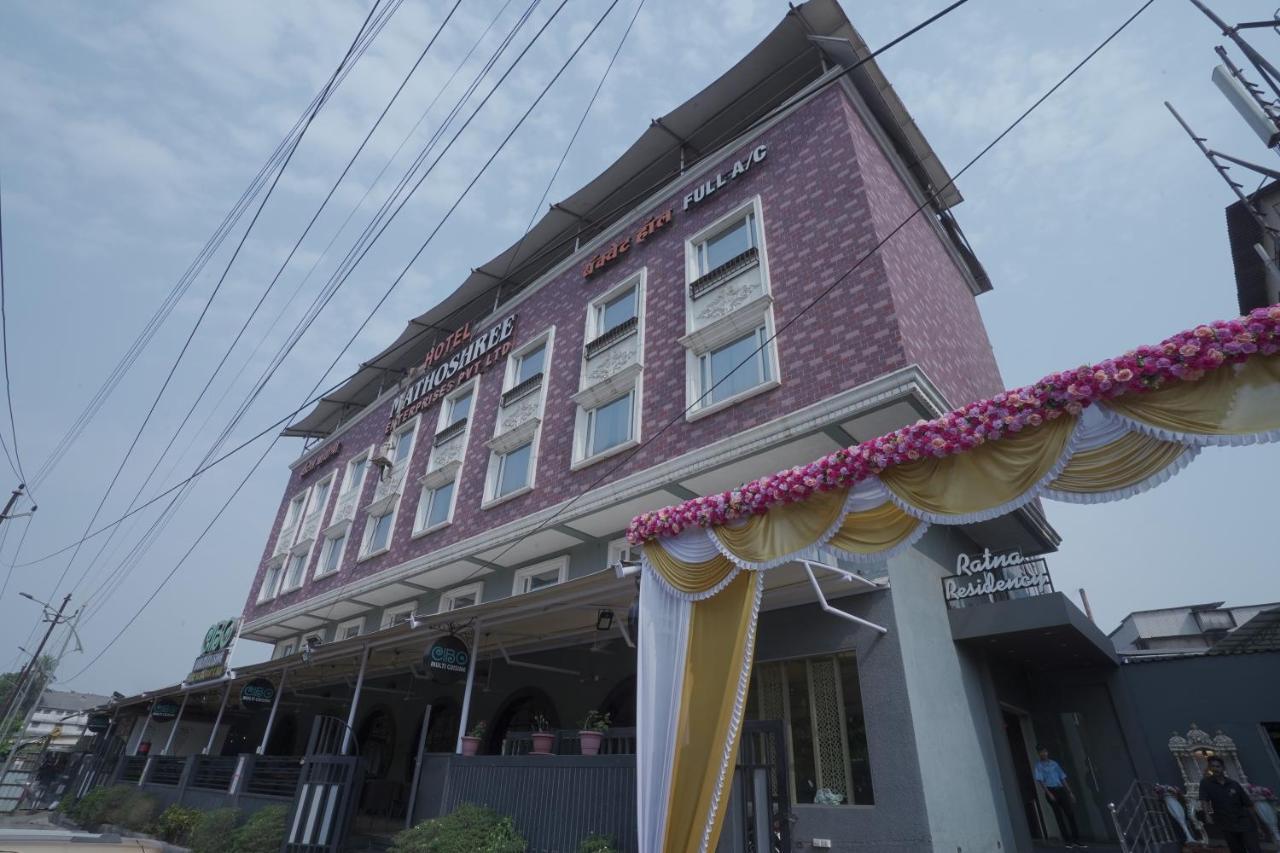 Hotel Mathoshree Тхане Экстерьер фото